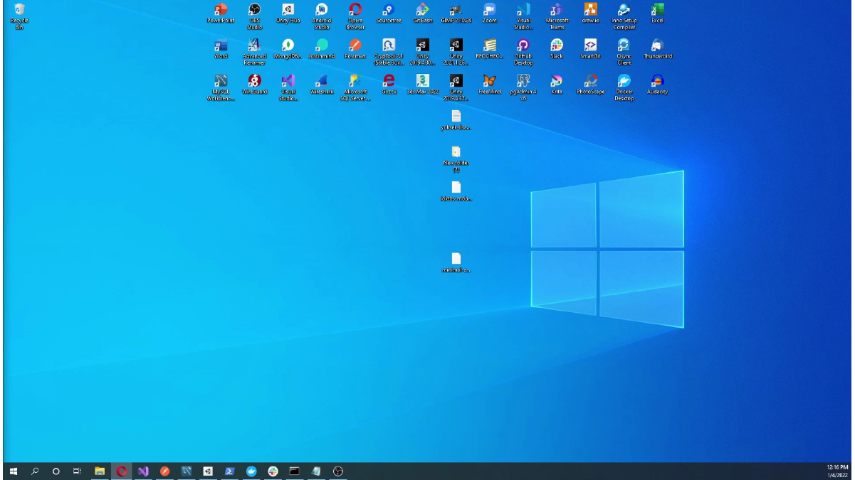 Confirming the downloaded PEM key file on the desktop