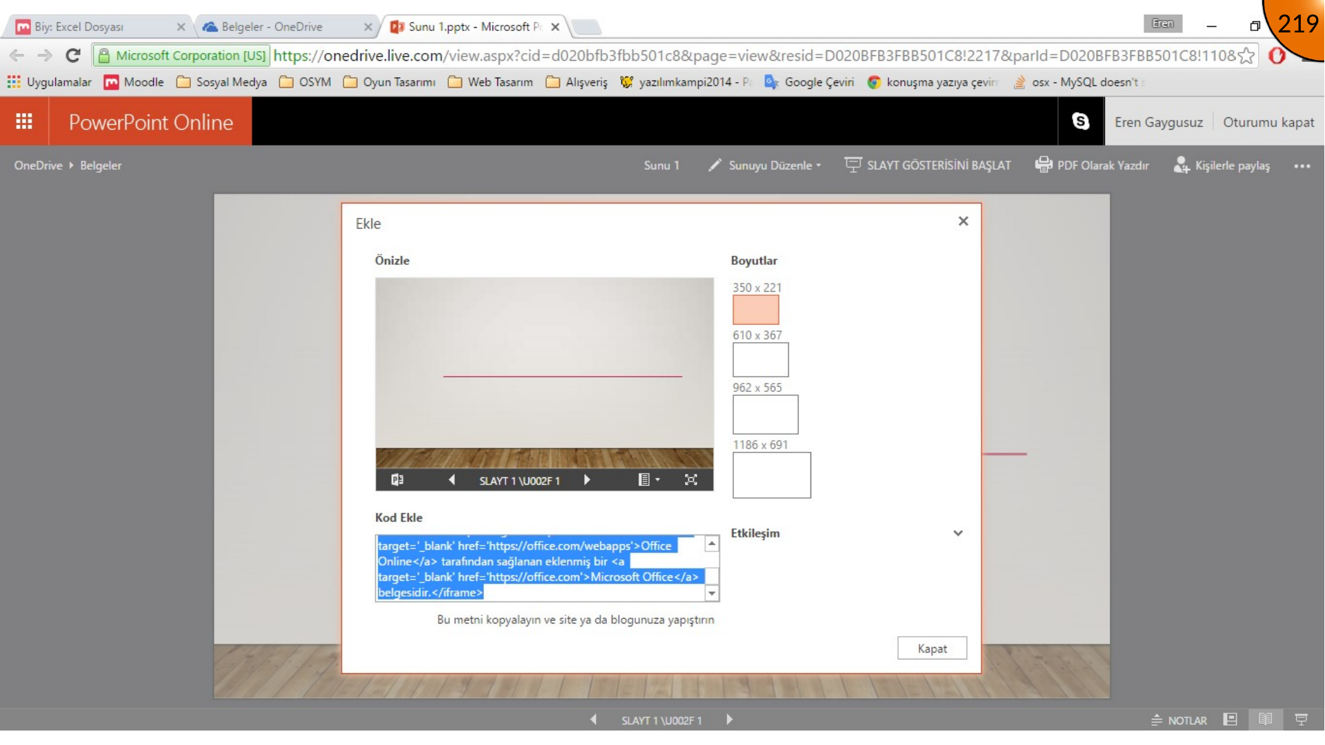 Configuring and copying PowerPoint embed code