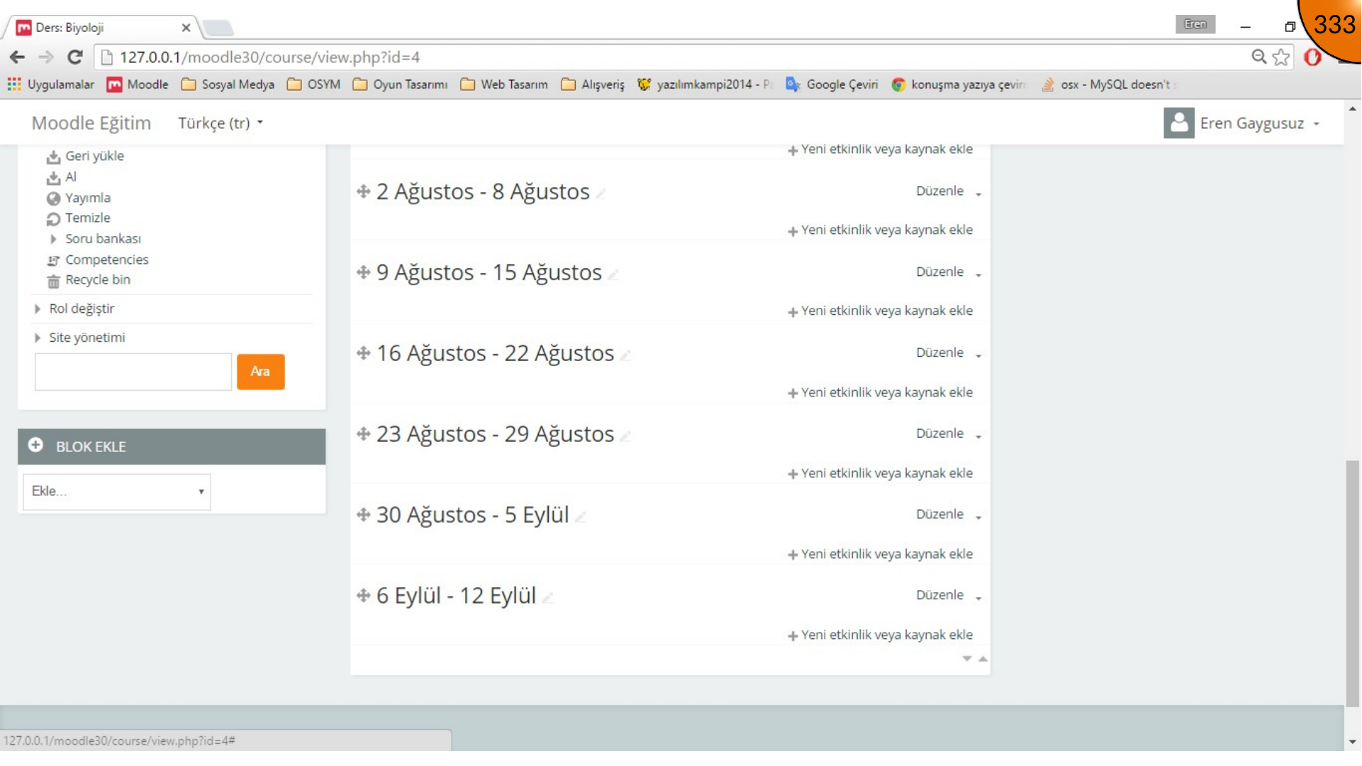 Opening Moodle Add a block menu